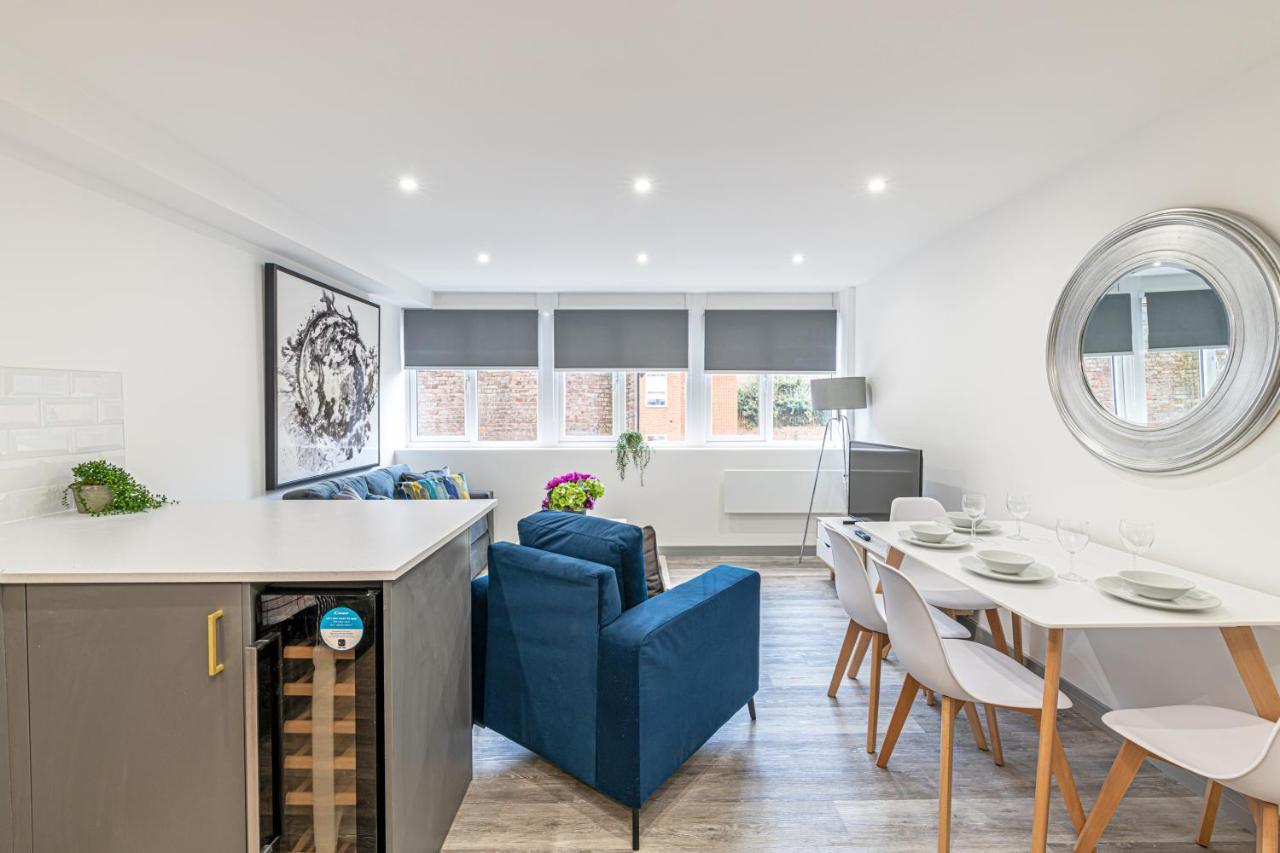 Charles House Serviced Apartments Preston  Kültér fotó
