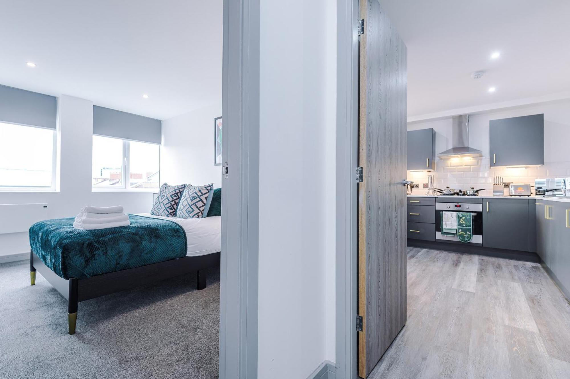Charles House Serviced Apartments Preston  Kültér fotó