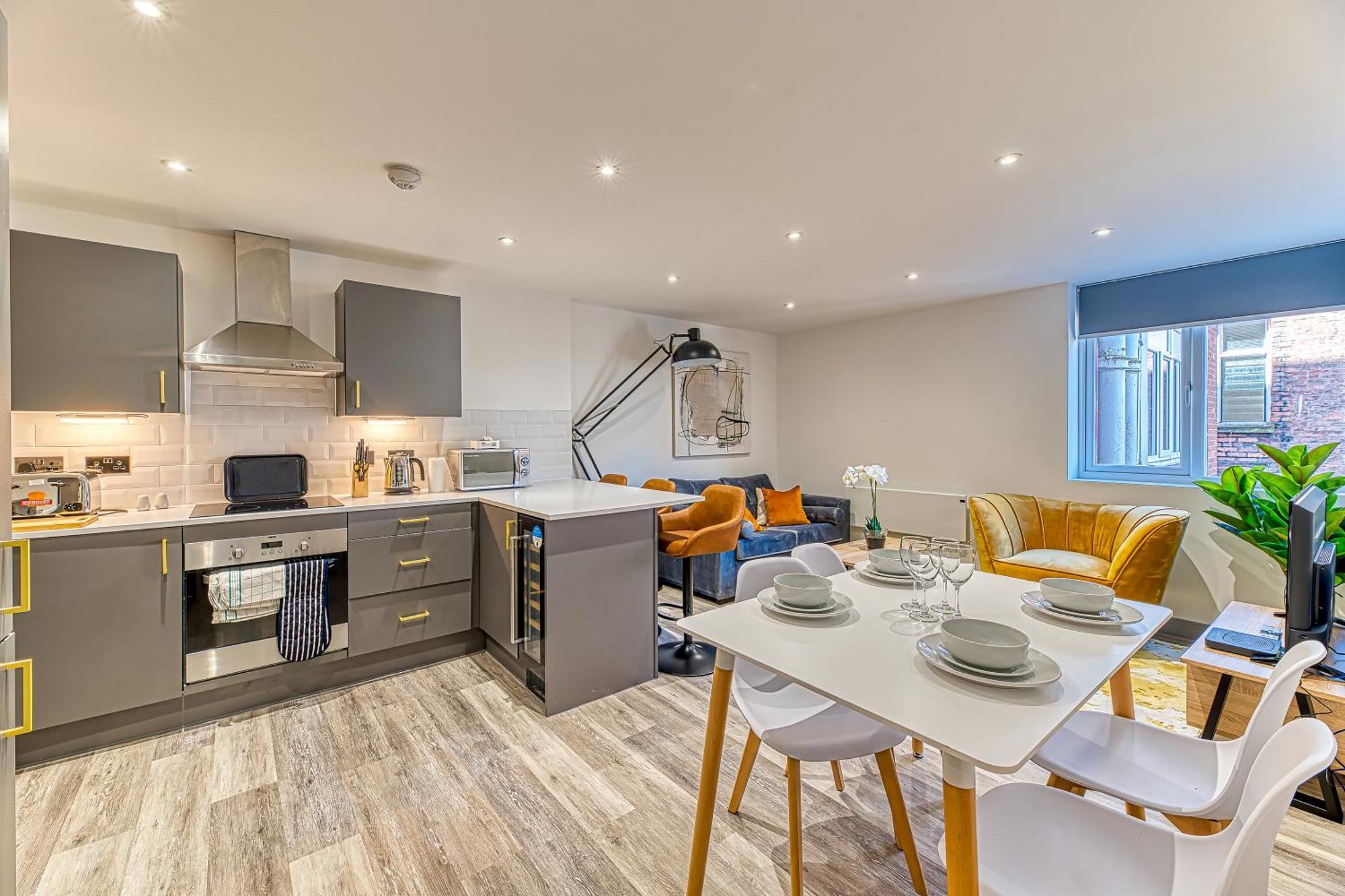 Charles House Serviced Apartments Preston  Kültér fotó